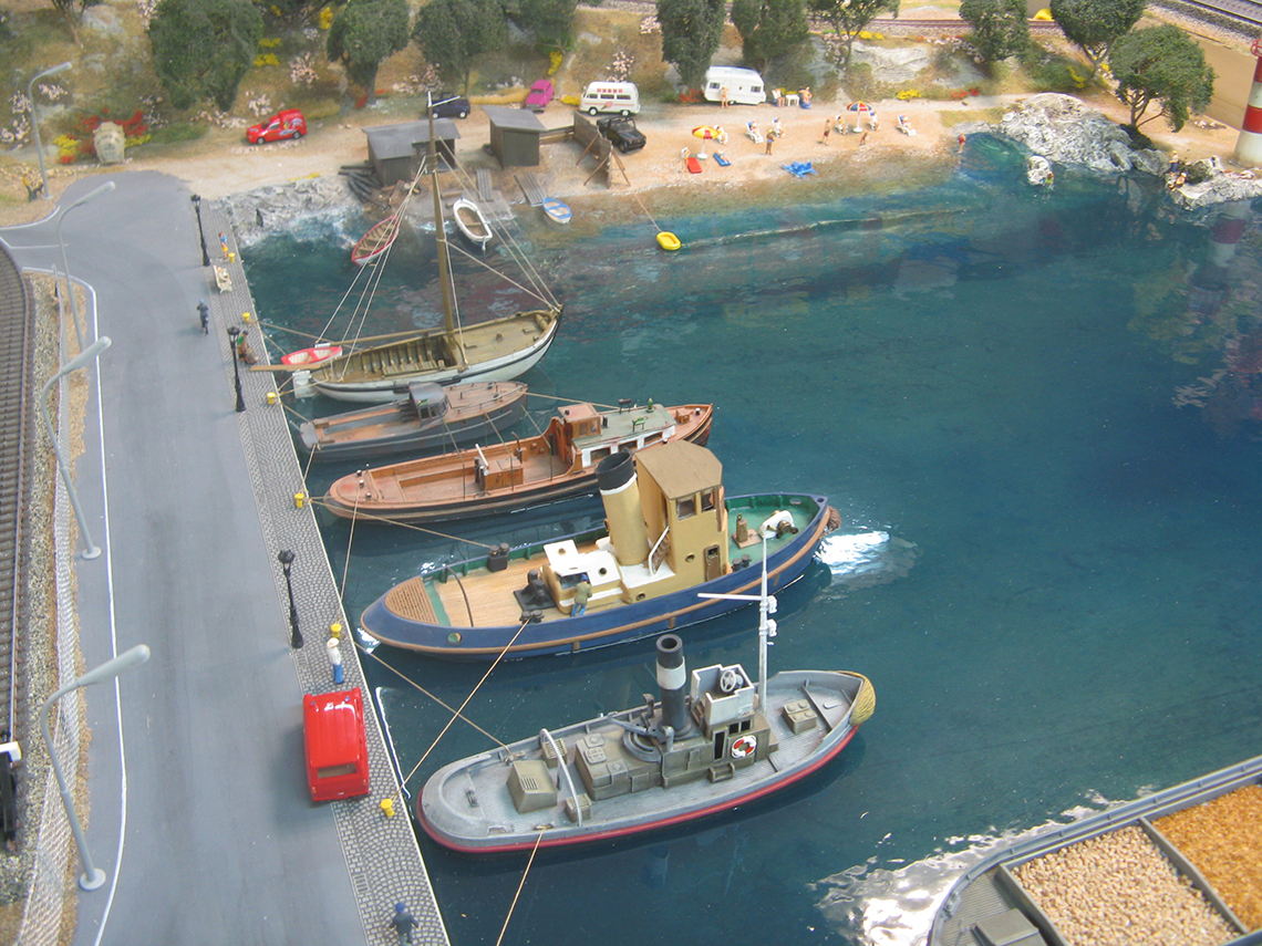 waterfront-diorama