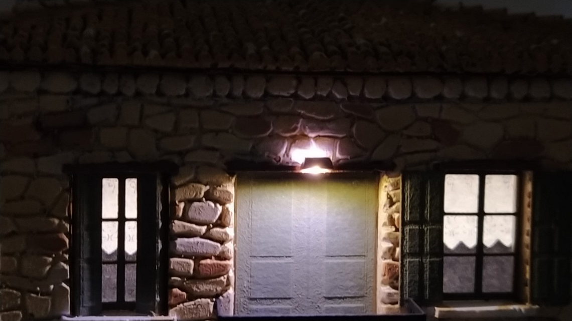 greek-stone-house-detail-lighting-installation