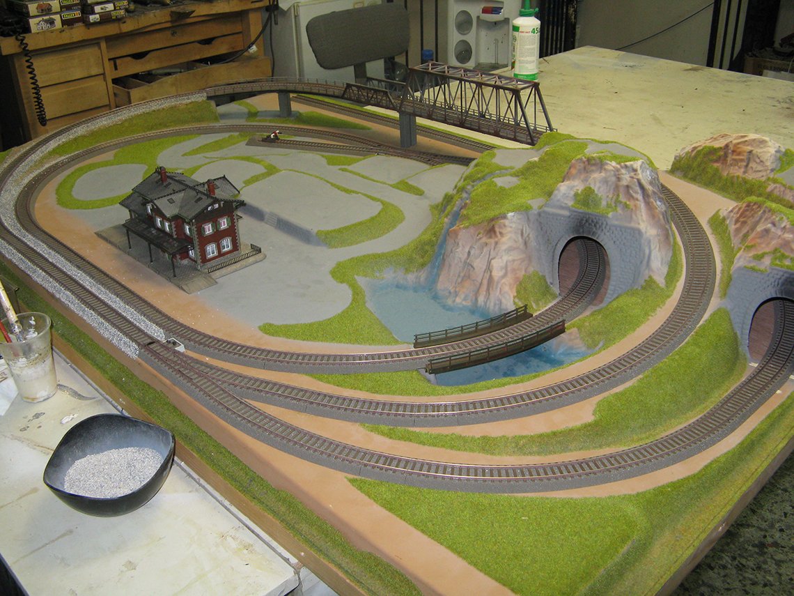 NOCH preformed train layout Modelling Centre