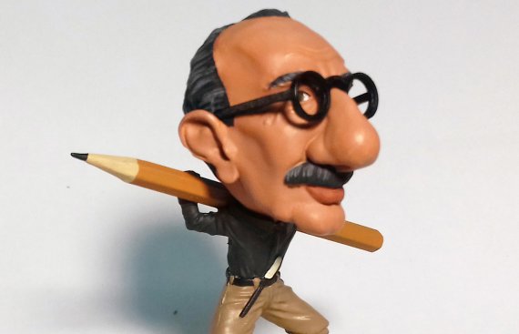 Nikos Kazantzakis miniature Νίκος Καζαντζάκης φιγούρα