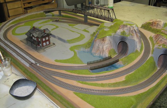 construction of a preformed HO NOCH train layout κατασκευη προκατασκευασμένης μακετας